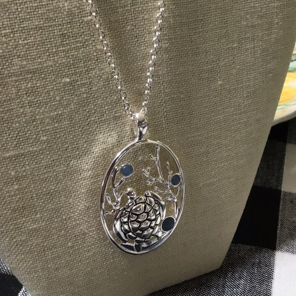 Necklace Turtle - image 3